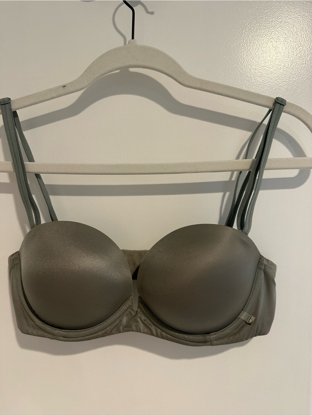 Victoria’s Secret Strapless Convertable Bra in light blue satin